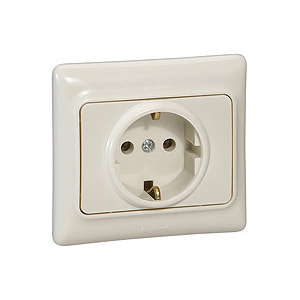 782141 Legrand Розетка с заземл. 2К 16AX Сл. Кость KPT (5/50)