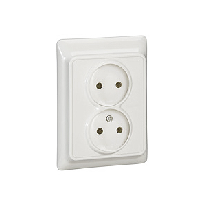 782112 Legrand 2-я розетка без заземл. 2х2К 16AX БЕЛ KPT (5/30)