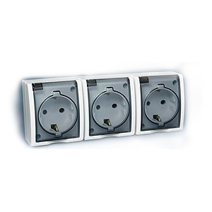 1594437-030 Simon 3-ная розетка 2Р+Е с кр. IP44, Бел (5)
