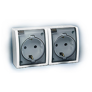 1594433-030 Simon 2-ная розетка 2Р+Е с кр. IP44, Бел (6)