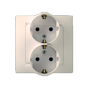 1590459-031 Simon 2-ная розетка с заземл. Сл.кость (16/160)