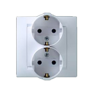 1590459-030 Simon 2-ная розетка с заземл. Белый (16)